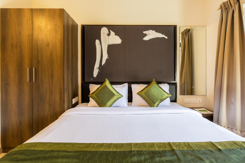 Treebo Trend Zeebo Suites Arpora Luaran gambar
