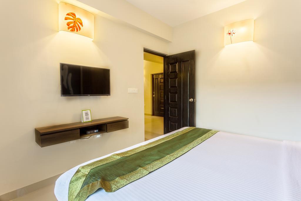 Treebo Trend Zeebo Suites Arpora Luaran gambar