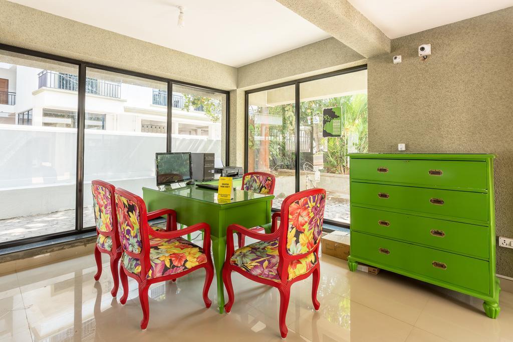 Treebo Trend Zeebo Suites Arpora Luaran gambar