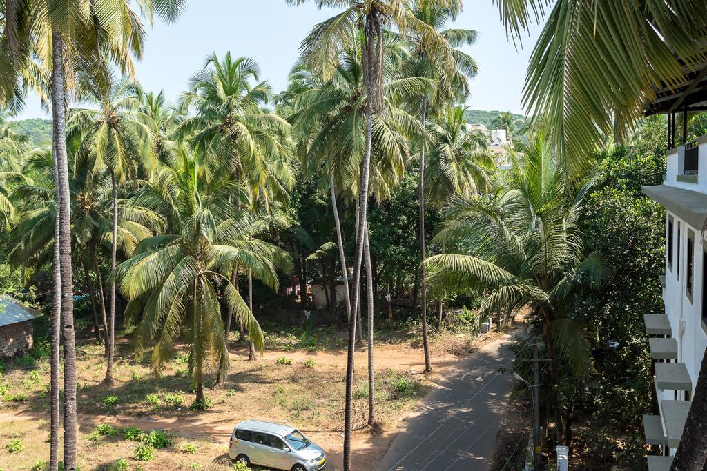 Treebo Trend Zeebo Suites Arpora Luaran gambar