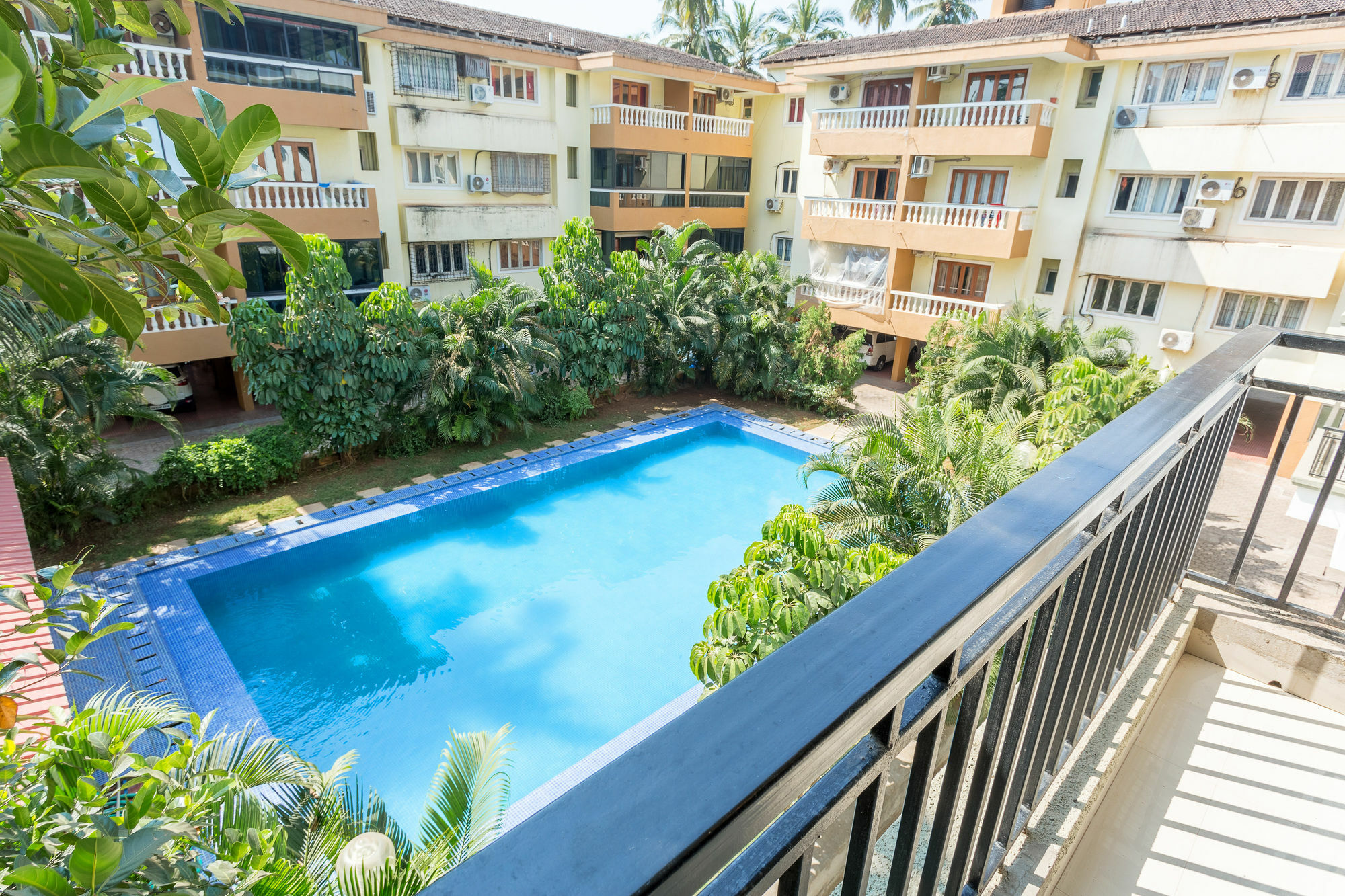 Treebo Trend Zeebo Suites Arpora Luaran gambar